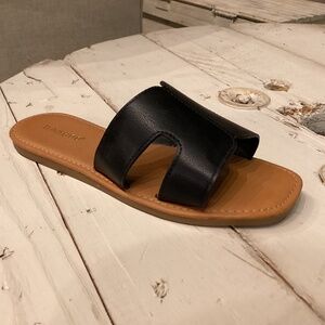 Springboard - Upbeat Slide - Black